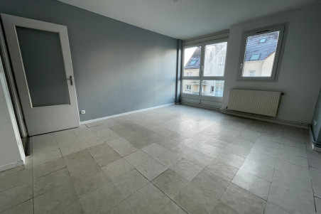 Plein Centre du PLESSIS BELLEVILLE, Appartement T2 de 50.90 m2